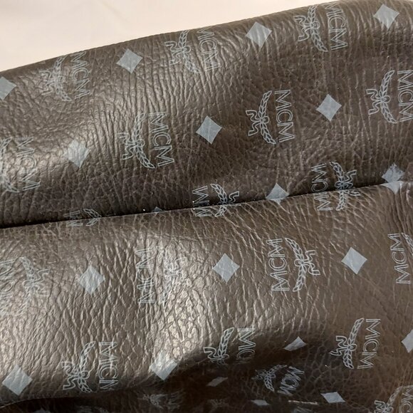 MCM Princess Lion Shopper tote - Picture 4 of 12